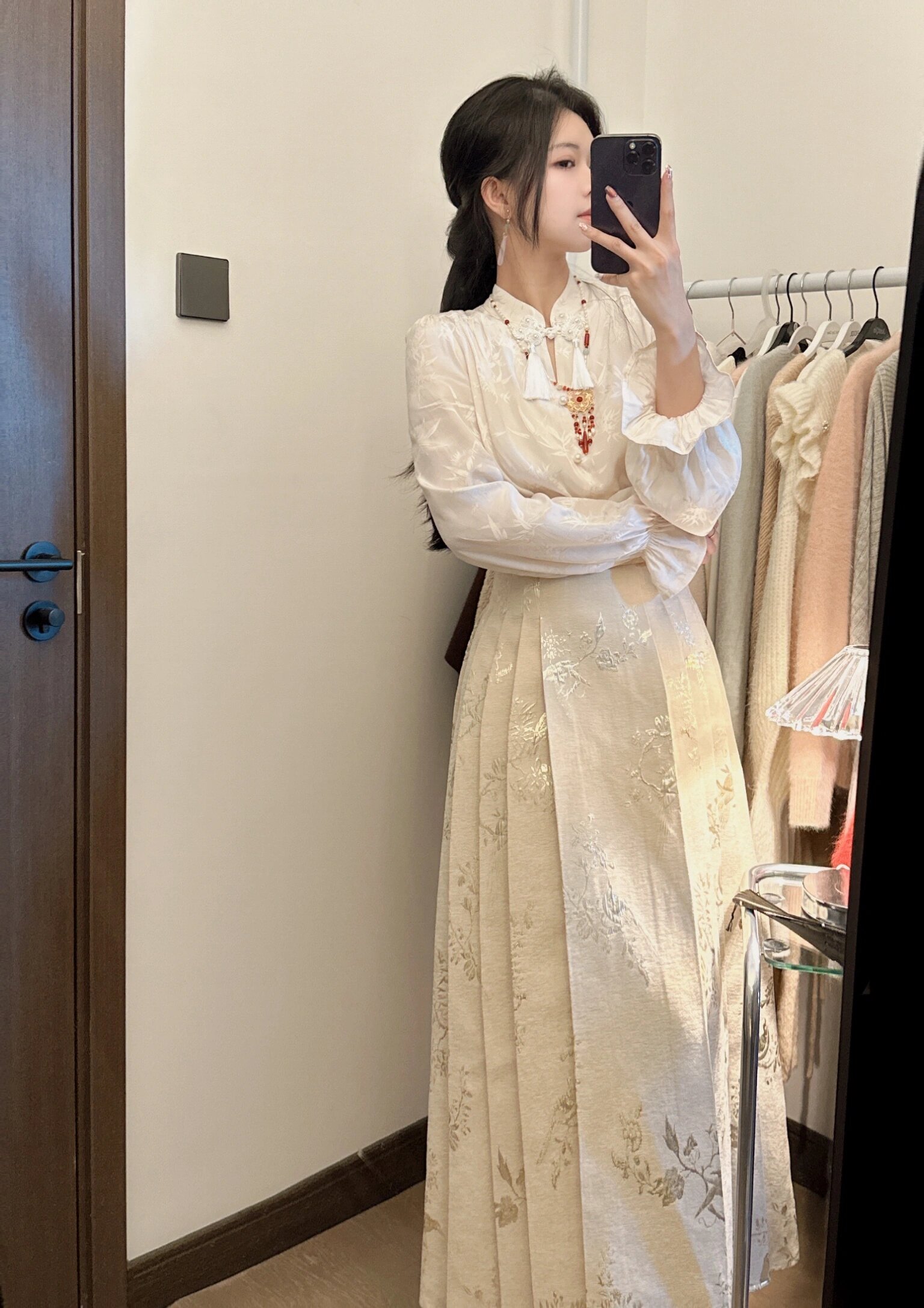 〈汀花疏影〉新中式改良提花盤扣花邊袖國風上衣杏色淡雅馬面裙套
