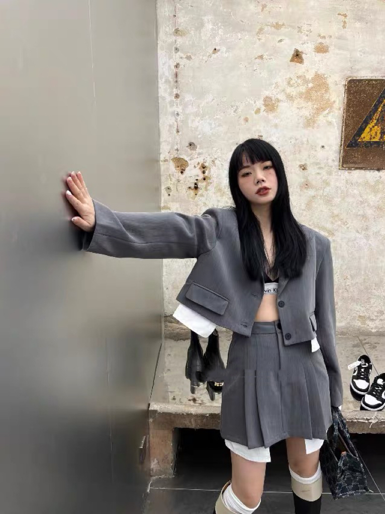 春季短款純色拼接氣質通勤西裝外套+百褶顯瘦半身裙西服兩件套裝