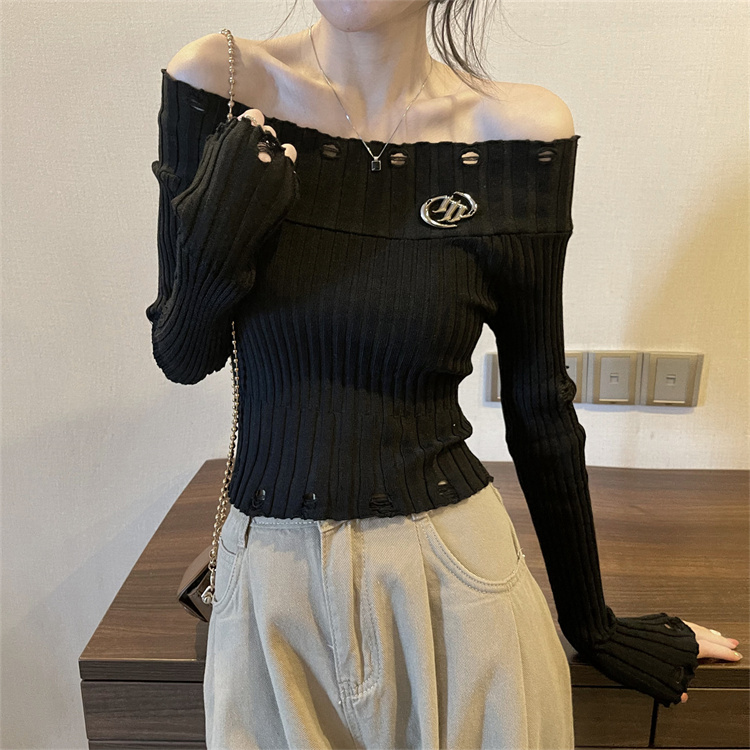 Real shot of niche fashionable one-shoulder off-shoulder knitted slim short long-sleeved top for women