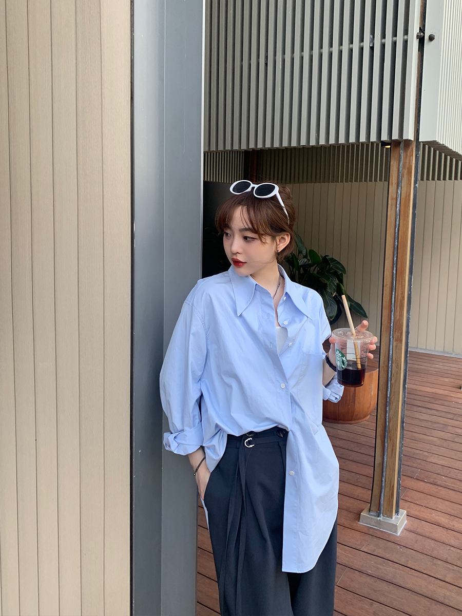 於momo氧氣大襯衫早春下衣失蹤襯衫女藍色襯衣女又甜又辣上衣