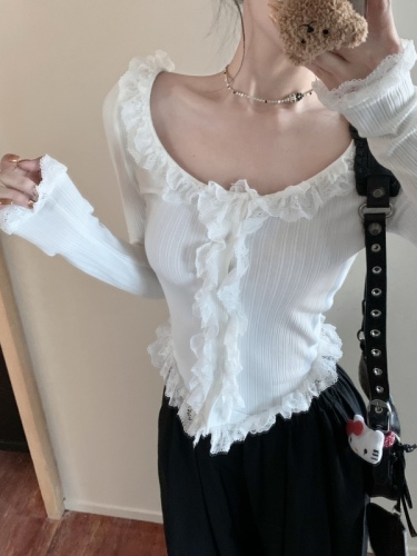 Real shot of pure white flower lace top bottoming T-shirt