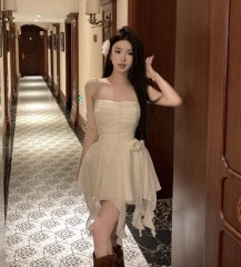 Photographed slightly tipsy sweet tea heavy work lace-up bustier dress for women, slimming A-line short skirt with detachable flowers