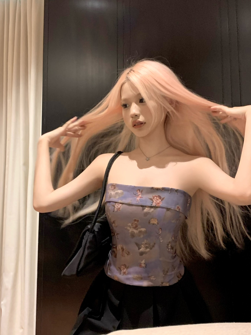Real shot of niche fantasy purple angel hot girl tube top