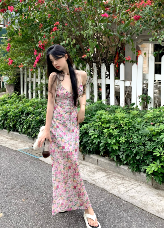 Real shot of bias-cut French floral suspender lace dress, romantic and sexy long dress