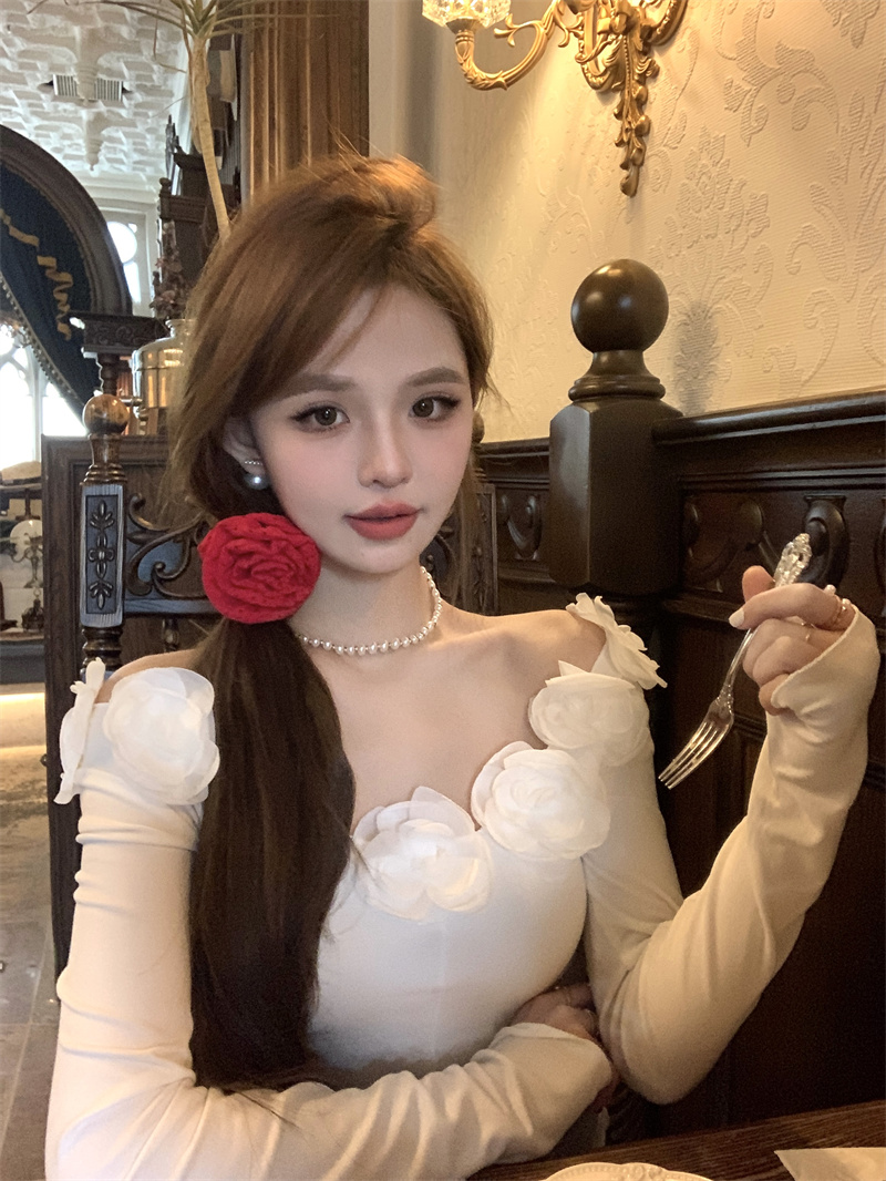 Long-sleeved t-shirt spring women's design three-dimensional flower round neck slim fit versatile bottoming shirt top real shot