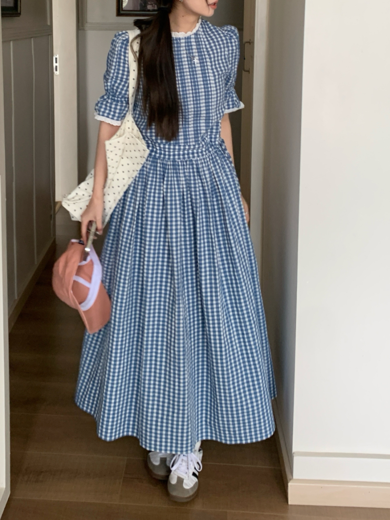 Real shot of retro plaid lace puff sleeve long waist dress