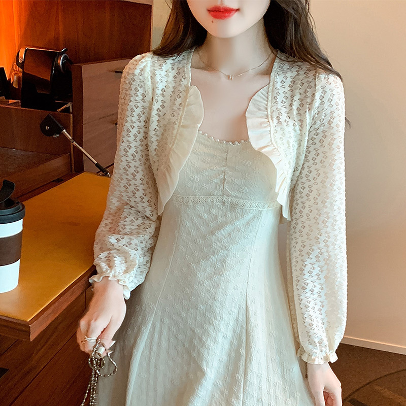 Has shipped small shawl coat women's 2024 spring and summer new versatile lace sun protection coat thin short outer cardigan