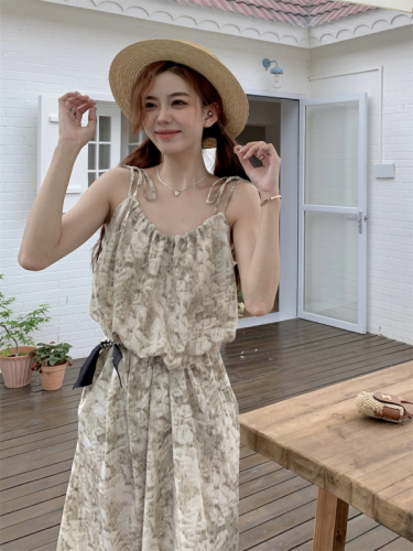 Real shot~French retro seaside resort style floral suspender dress for women in spring and summer for petite people