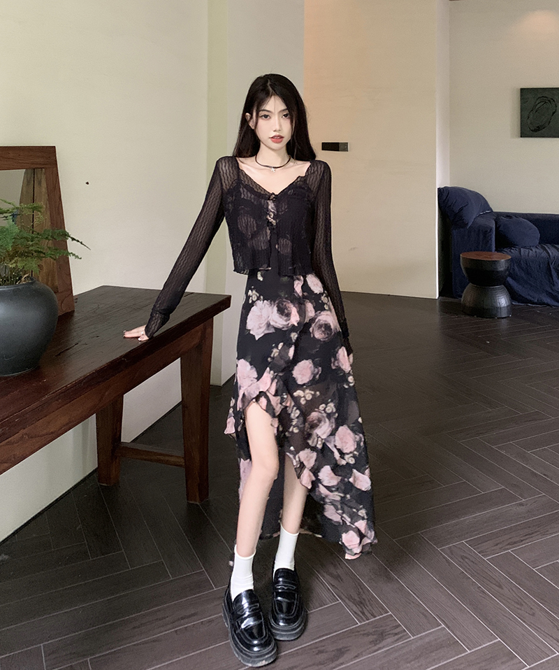 Real shot Summer thin sun protection cardigan + V-neck atmospheric floral suspender dress two-piece set