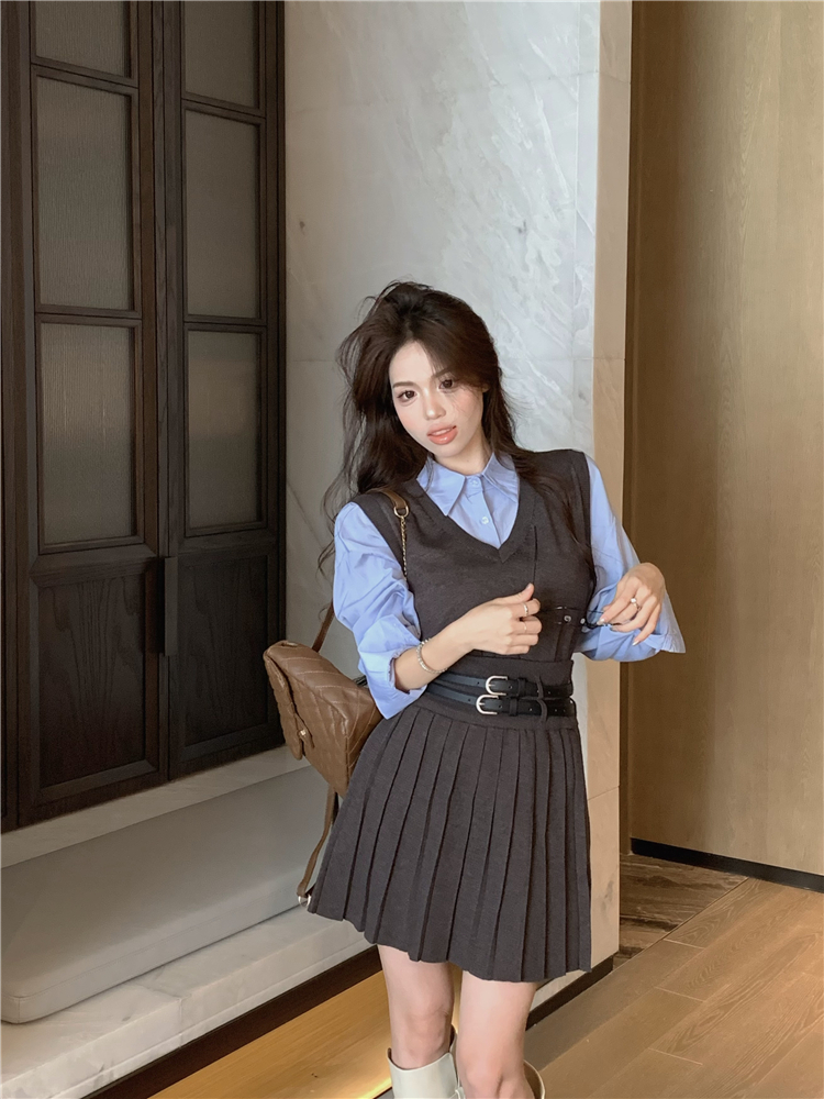 Real shot!  Sweet and Spicy Style Sleeveless Top Pleated Skirt Pure Desire Two-piece Set with Inner Shirt