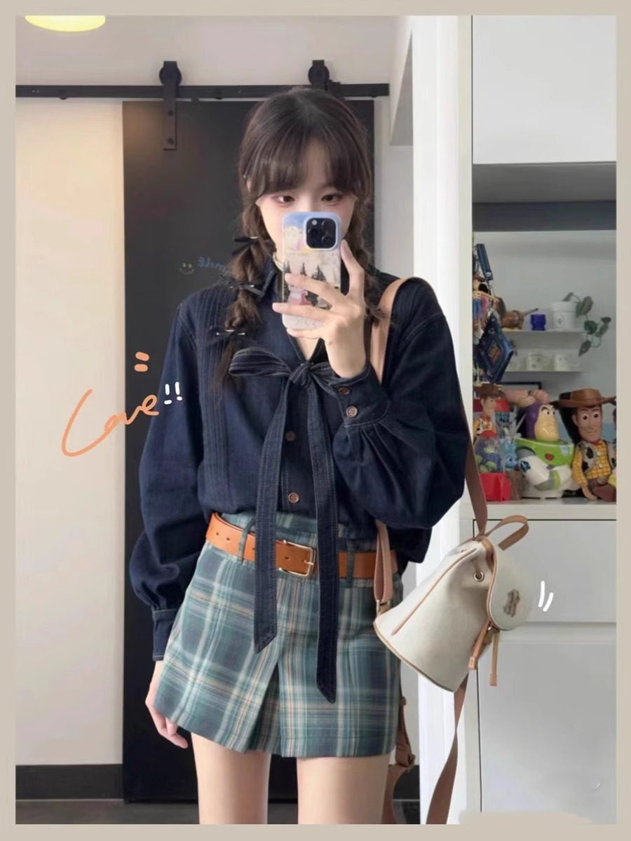 早春茶系穿搭一整套炸街減齡時尚美式復古牛仔襯衫裙子兩件套裝女