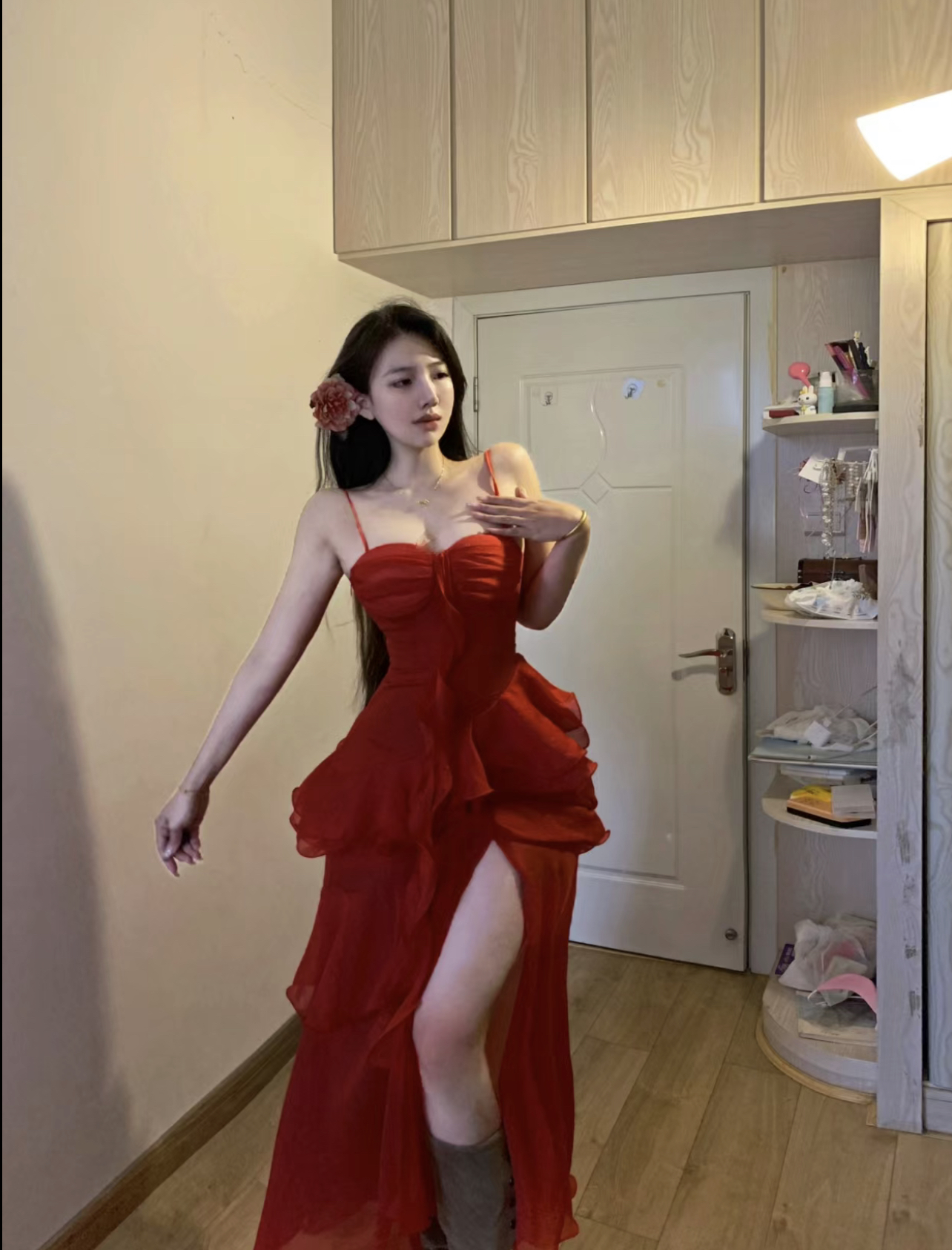 titi小姐姐澳洲野玫瑰重工拖尾透透修身性感紅色雪紡連衣裙
