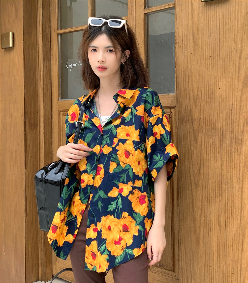 實拍~復古花襯衫上衣女高級感別致漂亮小衫法式寬鬆短袖