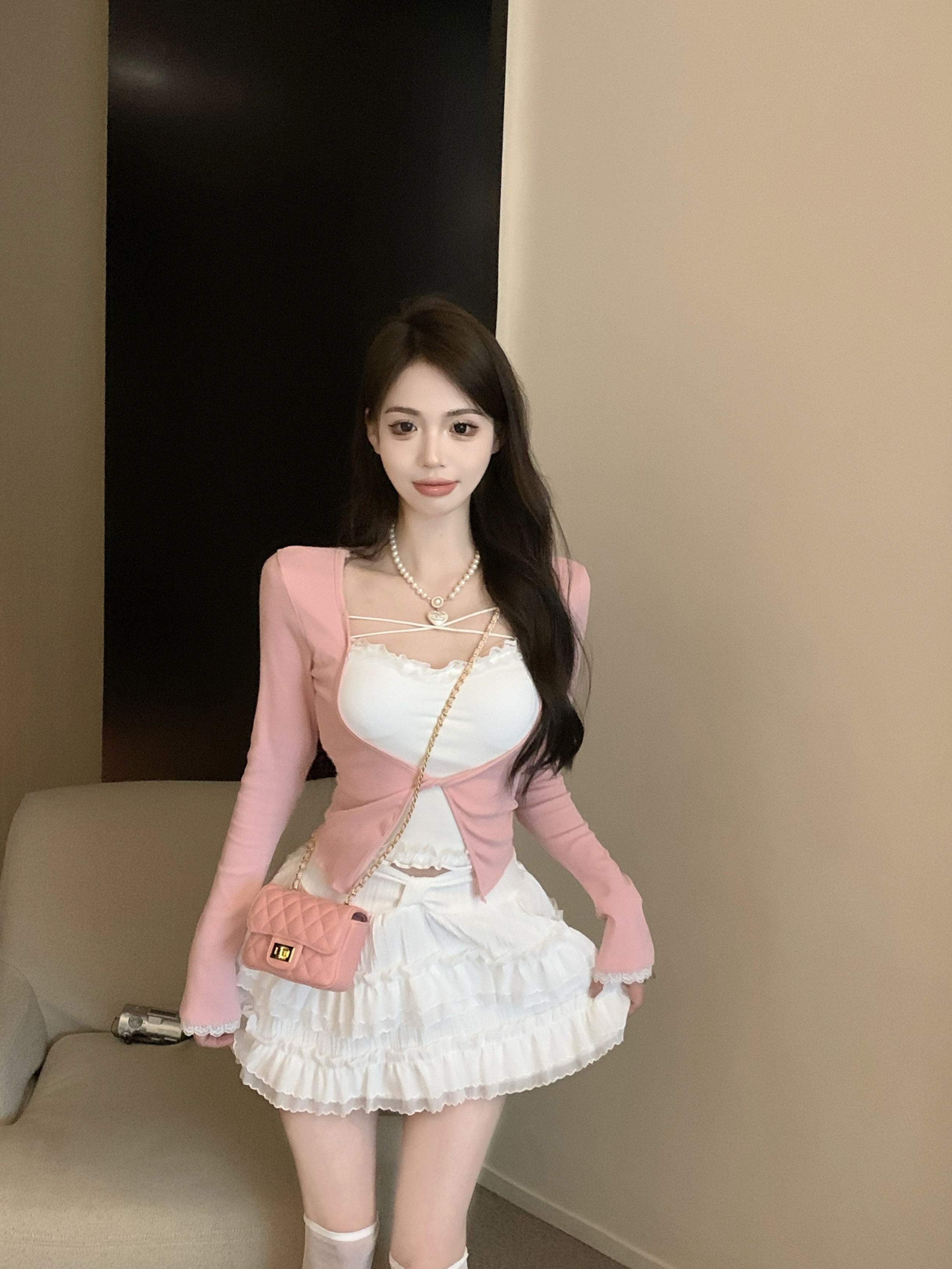 Real shot!  White puffy skirt women's spring and summer lace fake two-piece slim top T-shirt