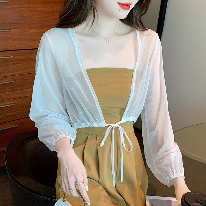 Has shipped small shawl coat women's 2024 spring and summer new small waistcoat versatile chiffon sun protection ultra-thin short cardigan