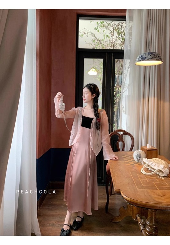 桃可了◆腮紅夏季收腰顯瘦緞面拼接連衣裙女氣質中長款小個子