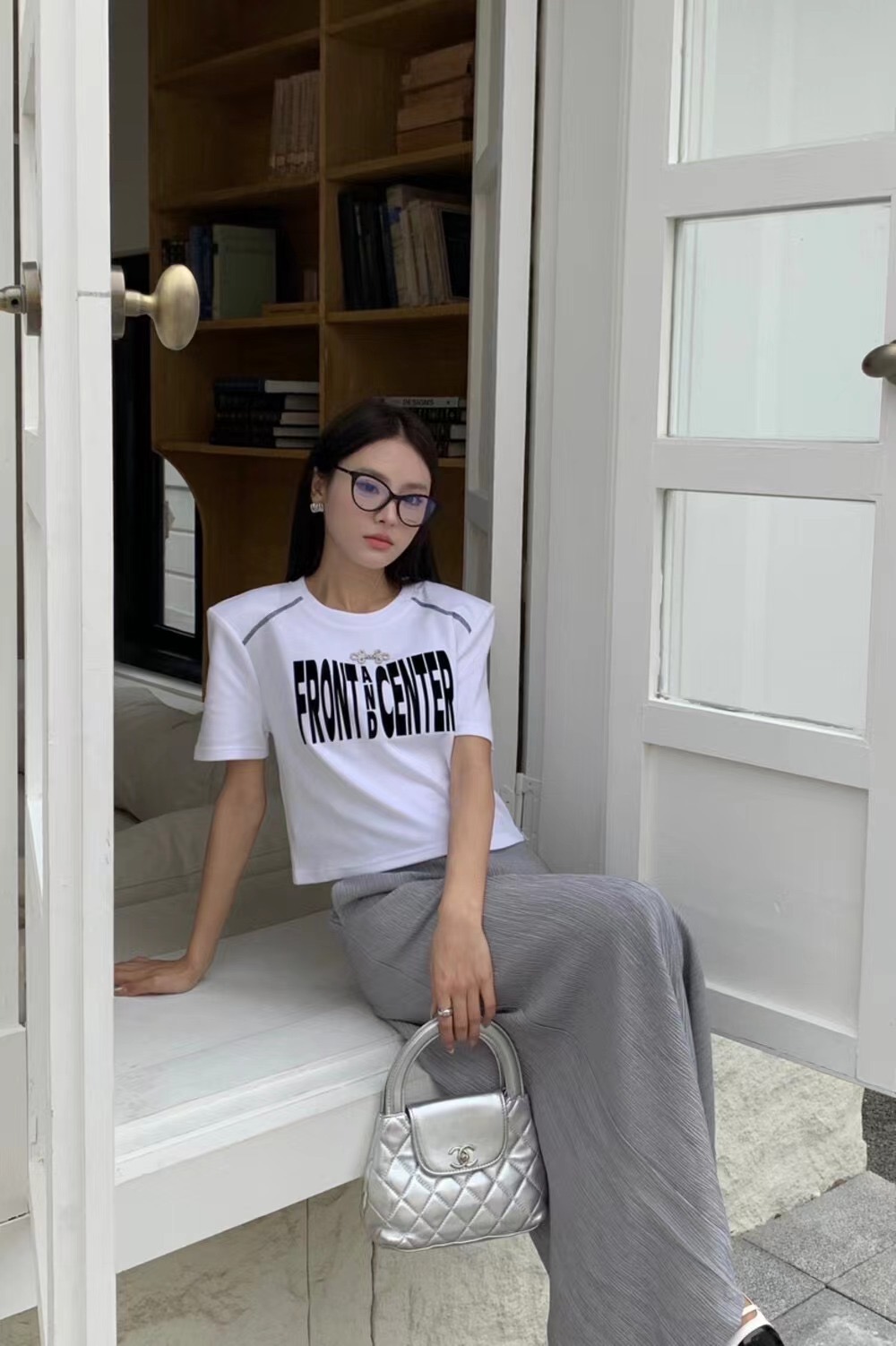 時尚設計感露背愛心短袖T恤女2024夏季上新韓版寬鬆個性墊肩上衣