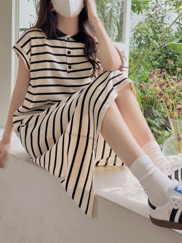 Real shot of ins advanced lazy style striped Polo collar loose and slim sleeveless dress