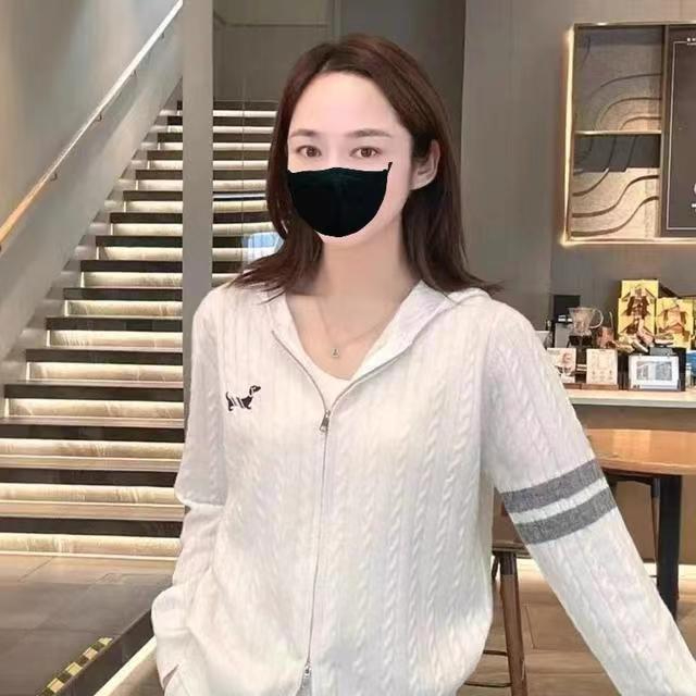 高級感休閒麻花小狗針織開衫女今年流行漂亮小衫秋冬連帽毛衣外套