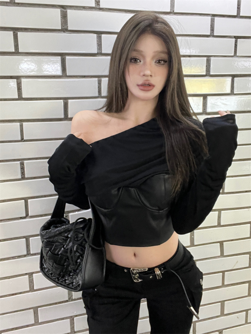 實拍 不規則露肩T恤女皮拼接純欲辣妹短上衣