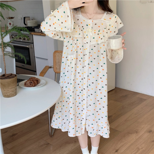 Real shot of Korean version of sweet princess style soft cotton printed skin-friendly and comfortable long-sleeved outer wear pajamas, nightgown, home clothes