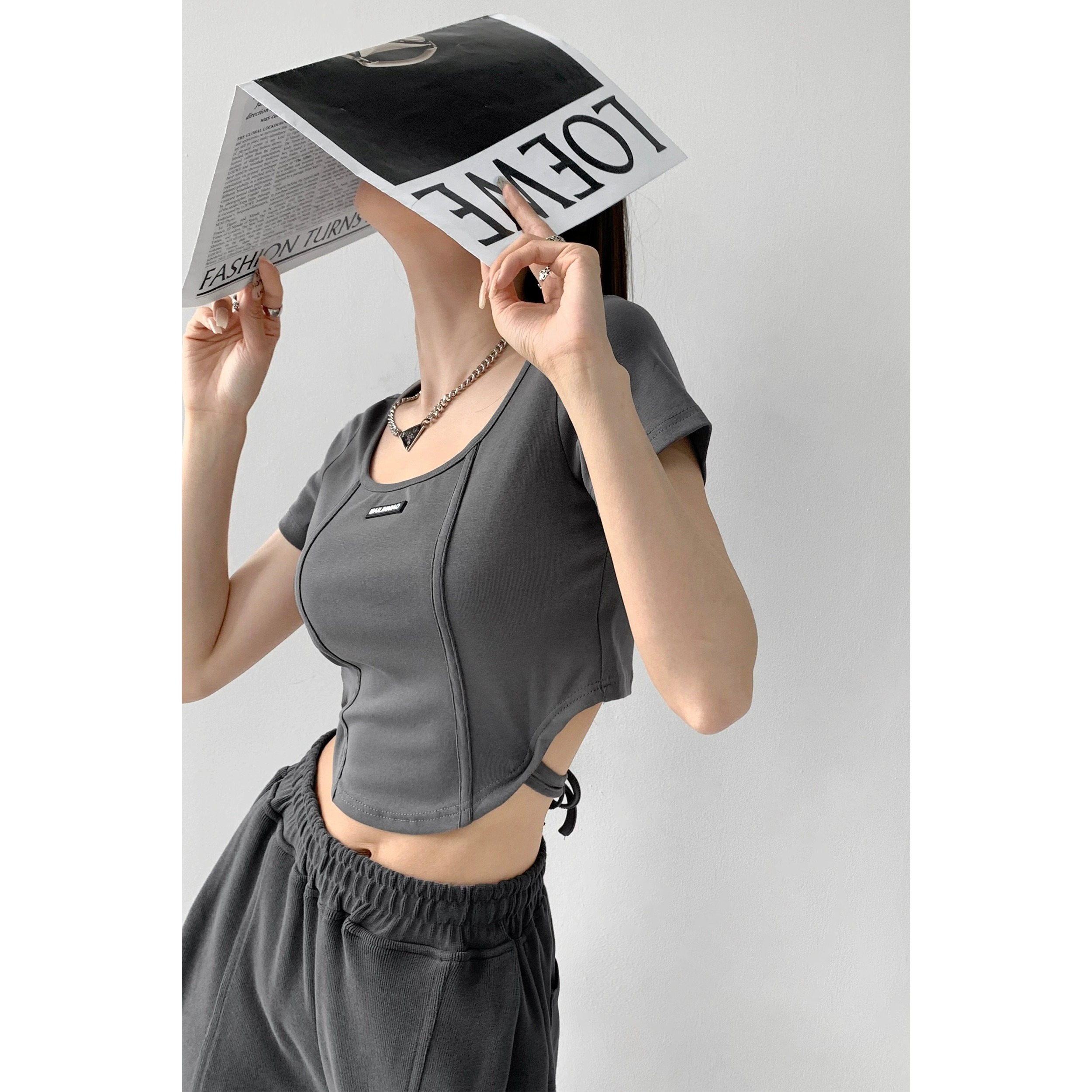 Retro Pure Desire Hot Girl Style Curved Waist Strap Short Top Women's Slim Fishbone Slim T-shirt