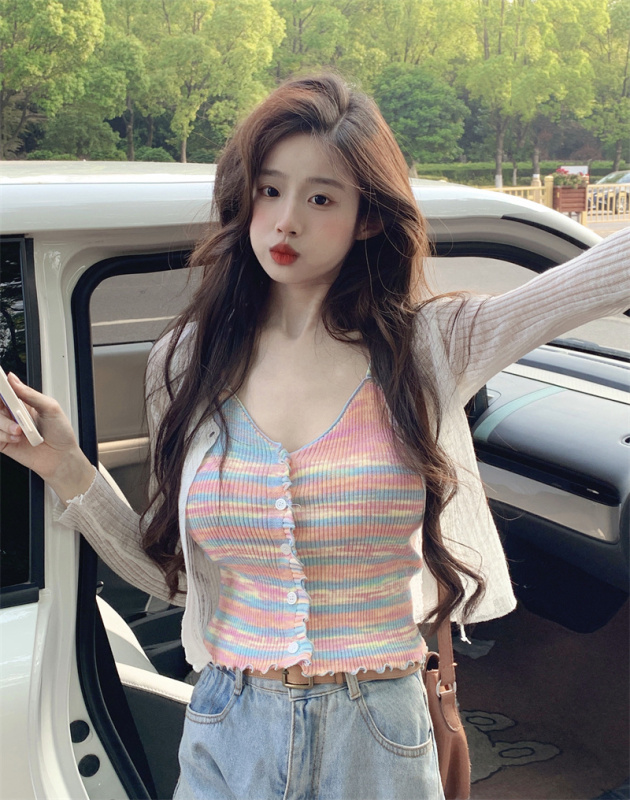 Real shot of pure desire suit, colorful slimming striped camisole top, women's casual knitted sun protection cardigan two-piece set