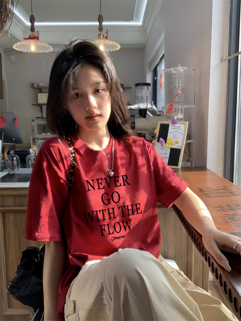 Real shot red letter printed round neck top for women 2024 new women's niche design loose short-sleeved T-shirt