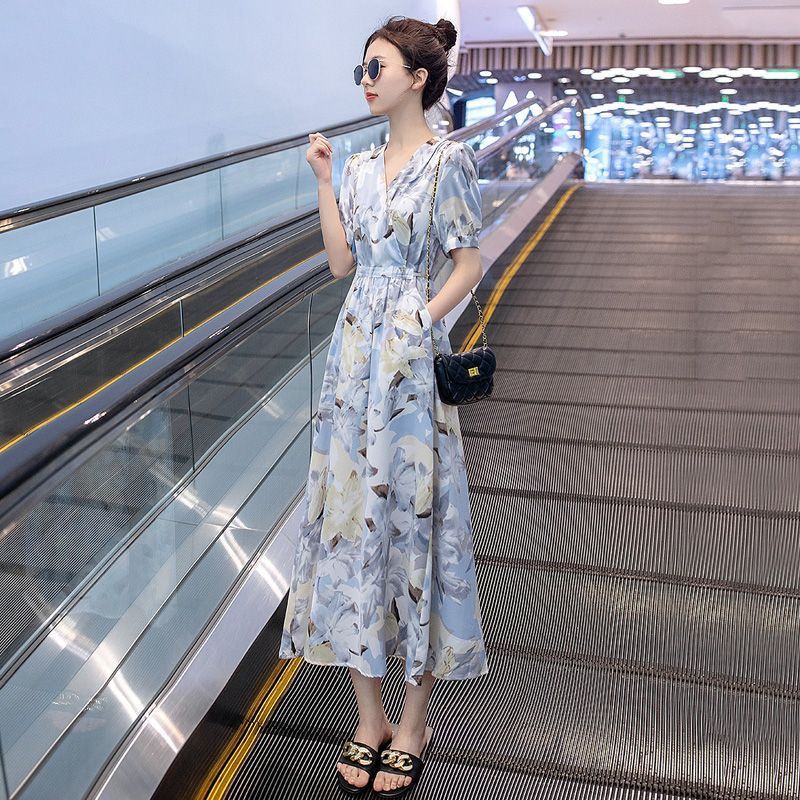 短袖女夏季港風復古設計法式休閒新款收腰V領小個子雪紡中長碎花