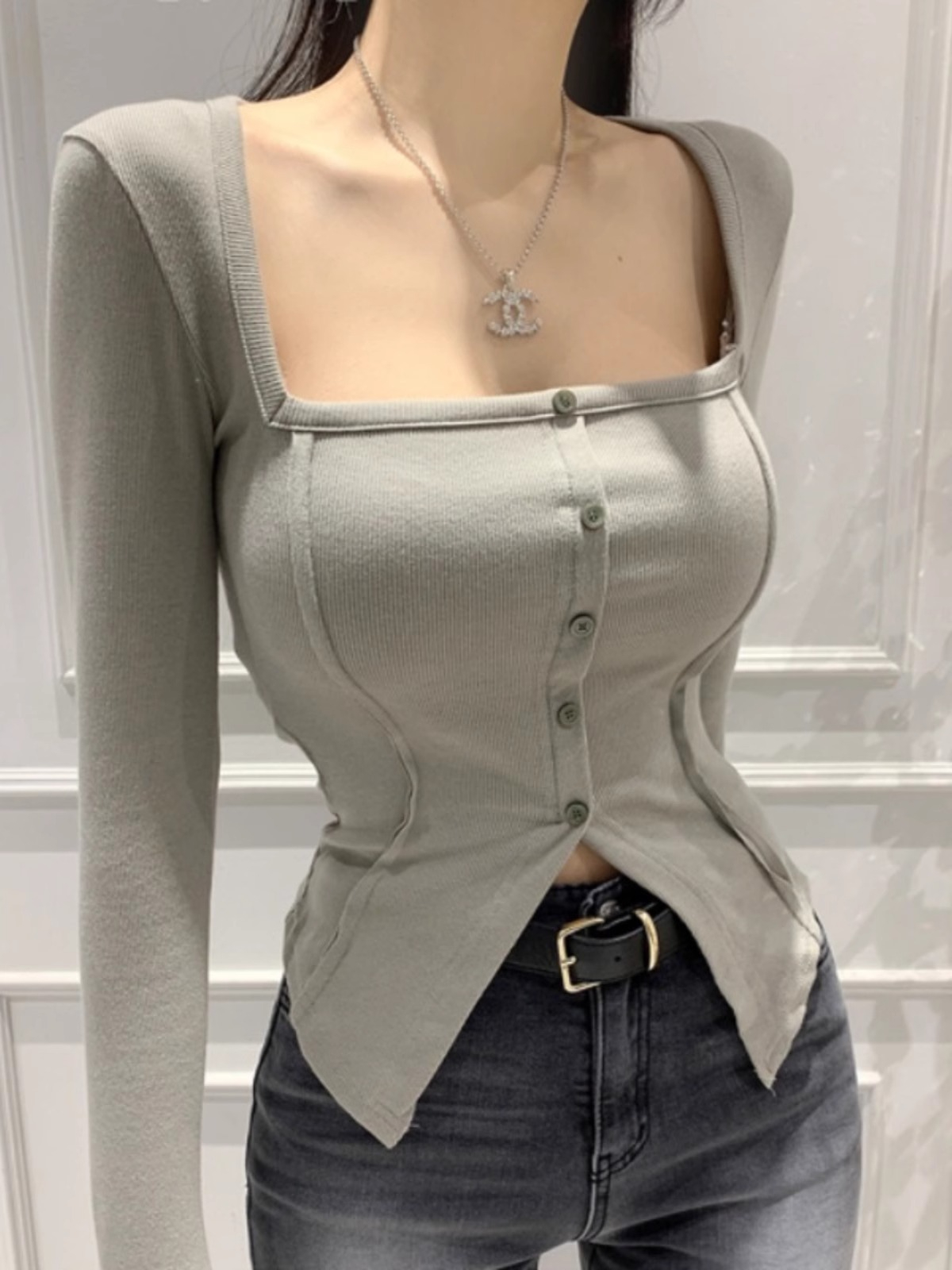 Official photo of DeRong Autumn and Winter Pure Desire Square Neck Bottoming Slim Single Breasted Long Sleeve Short T-Shirt Top