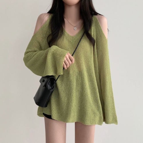 Real shot of large size Korean chic off-shoulder v-neck knitted blouse, lazy, loose, casual, versatile sun protection top for women