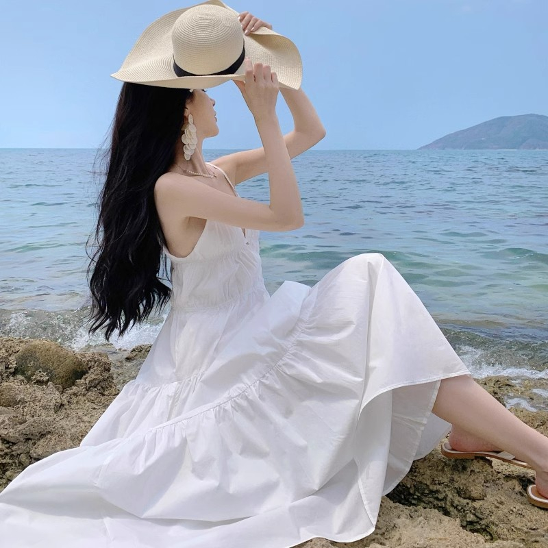 初戀感超仙白色度假旅遊沙灘長裙復古寬鬆顯瘦吊帶裙蛋糕裙連衣裙