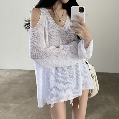 Real shot of large size Korean chic off-shoulder v-neck knitted blouse, lazy, loose, casual, versatile sun protection top for women