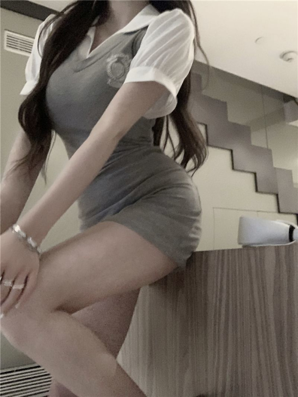 辣妹假兩件拼接設計感翻領泡泡袖短袖連衣裙女夏季收腰包臀裙短裙