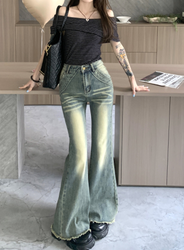 Real shot of high-waisted retro design American spicy denim trousers