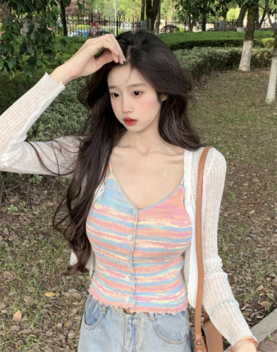 Real shot of pure desire suit, colorful slimming striped camisole top, women's casual knitted sun protection cardigan two-piece set