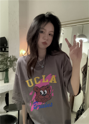 Real shot of sweet and cool girl loose and versatile graffiti bear round neck pullover short-sleeved T-shirt for women