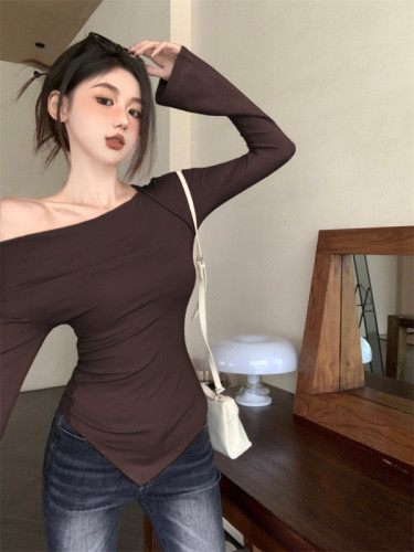 Real shot of collarbone off-shoulder 2024 new style irregular slim fit top with chic and beautiful top