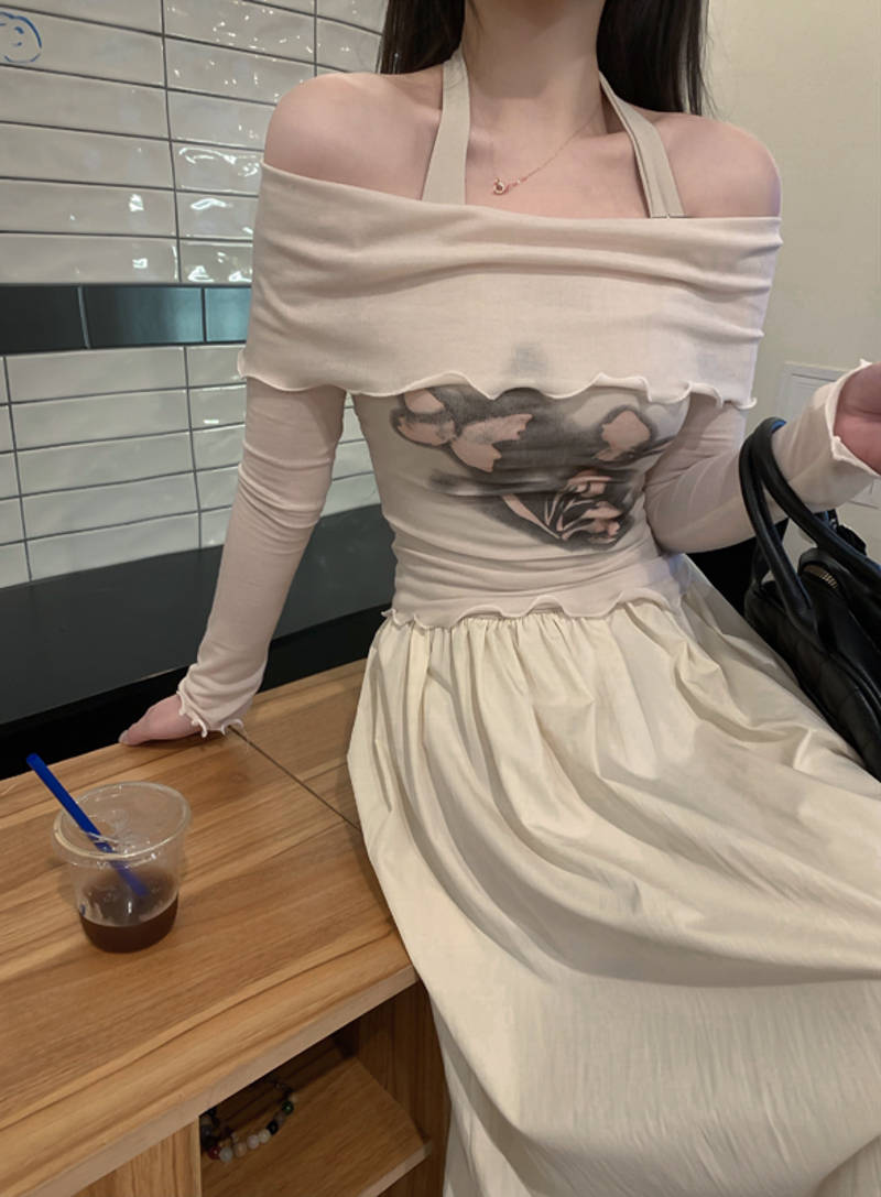 Actual shot of the new French one-shoulder top, high-end waist, halterneck suspender dress, long dress