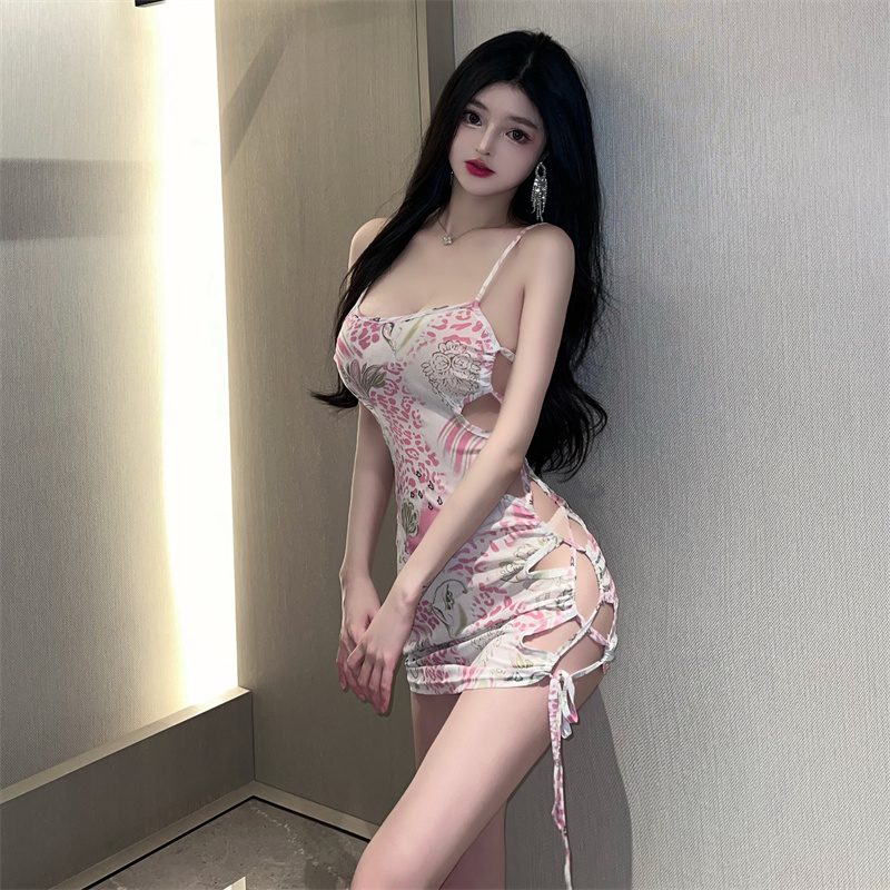 實拍~辣妹吊帶連衣裙心機印花露背修身性感短裙女法式度假裙子