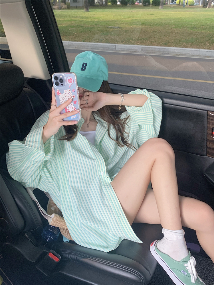 實拍~大碼綠色條紋襯衫女春薄款氣質ins潮高級感寬鬆長袖上衣
