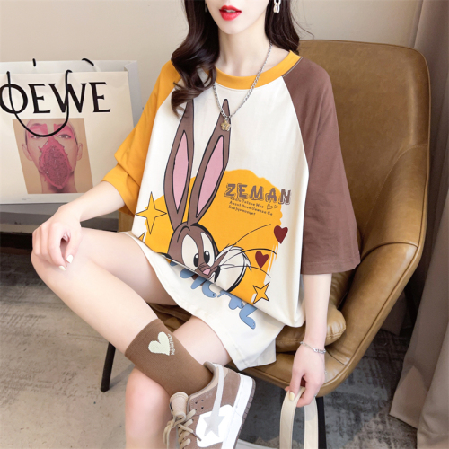 Real shot of high-quality summer clothing, Korean version, loose, contrasting color splicing, cartoon print, mid-length, large size, short-sleeved T-shirt for women