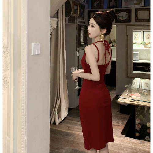 Actual shot of new women's Hong Kong style retro sexy suspender high-end dress