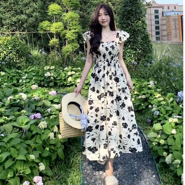 超仙森系連衣裙2024夏季新款小飛袖甜美氣質溫柔風法式碎花中長裙