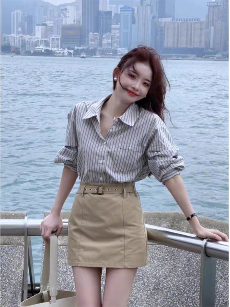 洋氣設計感藍色條紋襯衫打底衫2024早春新款春日襯衣上衣女裝