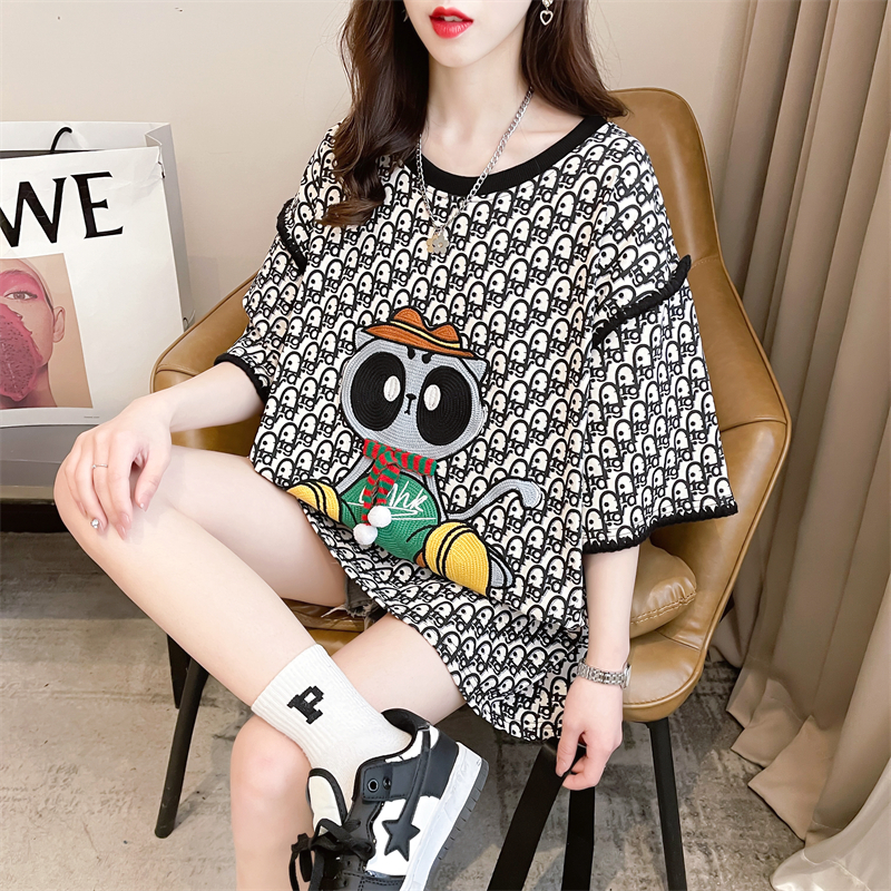 Real shot of high quality summer clothing, Korean version, loose back cover collar, round neck, cartoon embroidery, large size short-sleeved T-shirt for women