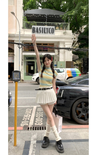 Photo shoot~Uncommon spicy girl gradient striped half-high neck short-sleeve ribbed t-shirt