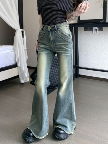 Real shot of high-waisted retro design American spicy denim trousers
