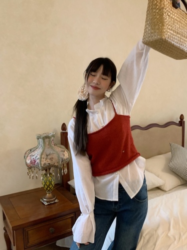 Actual shot Korean style loose and slim design long-sleeved bottoming shirt + knitted camisole two-piece set