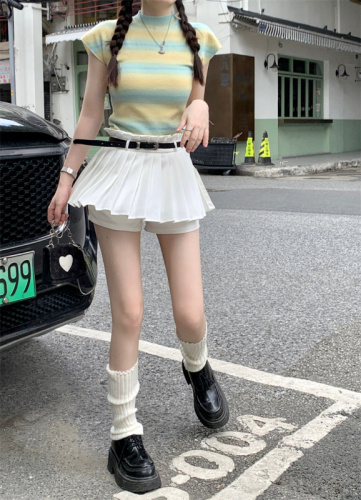 Photo shoot~Uncommon spicy girl gradient striped half-high neck short-sleeve ribbed t-shirt